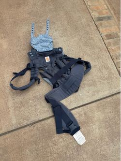 Ergobaby Carrier