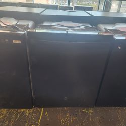 Ge 24 Inch Dishwasher Black GDT550PGRBB