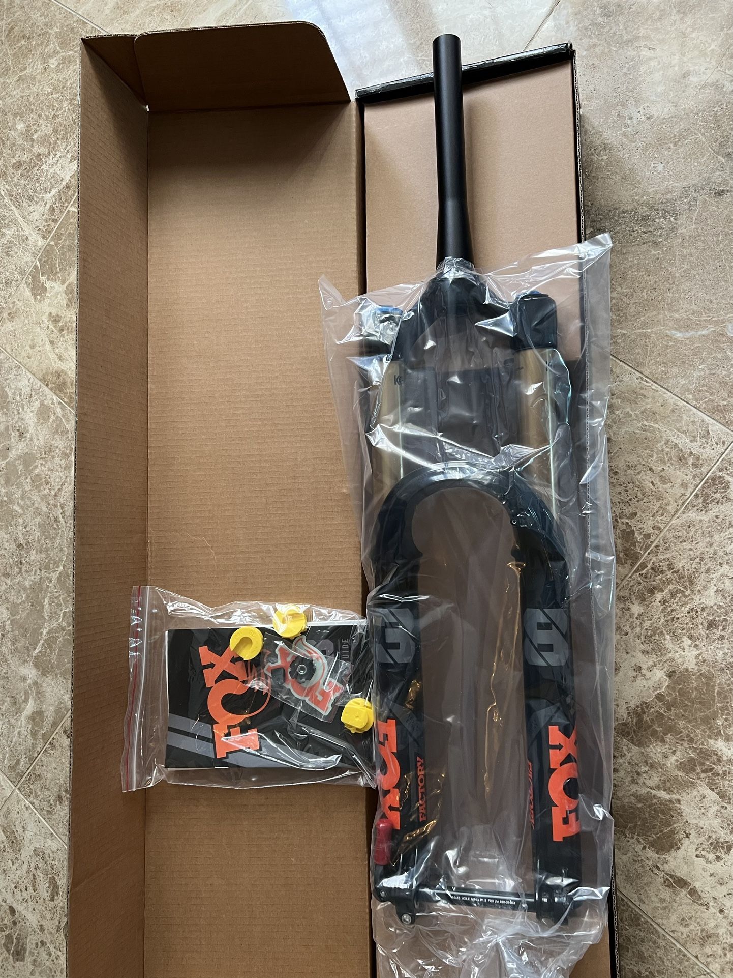 New Fox Float 38 180 27.5 Grip X2 Factory 37mm Rake Fork