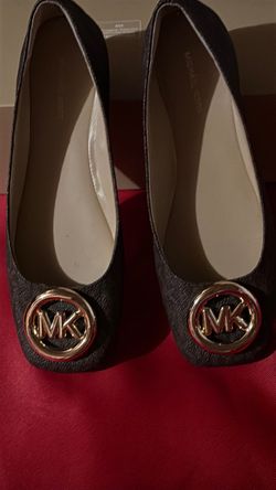 Authentic MK Flat shoes Size 7
