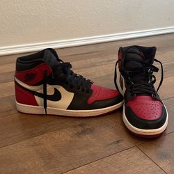 Air Jordan 1 Retro High OG “Bred Toe”