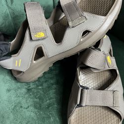 THE NORTH FACE SIZE 10