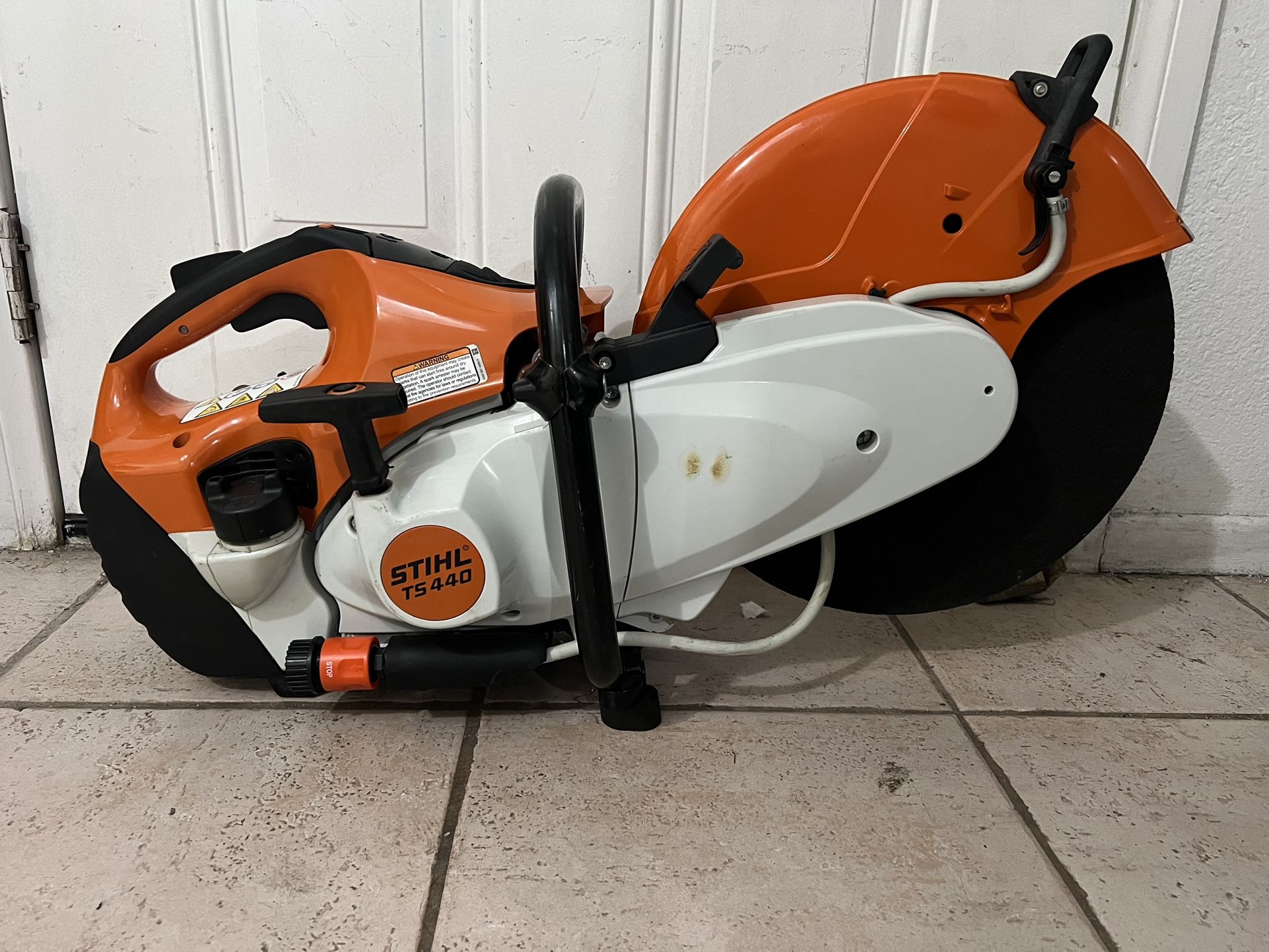 Stihl TS440 cut off saw, 14 inch, Like new, Work perfectly