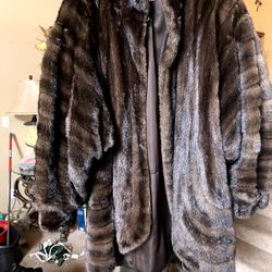 Deluxe S. Garber (from Chicago)  Mahogany Mink Fur Coat