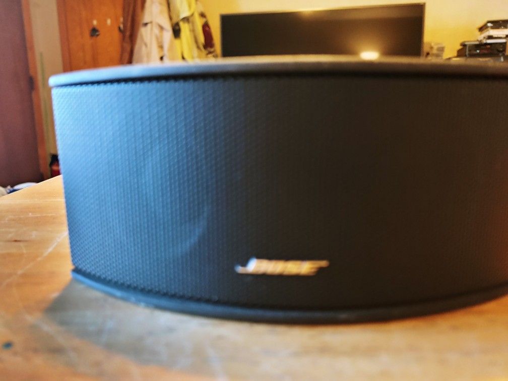 Bose Sattelite Speaker