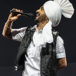 2x Diljit dosanj tickets For May 11th, Oakland arena 