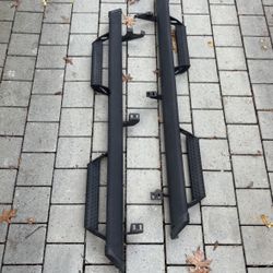 Toyota Predator Tube Steps / Running Boards