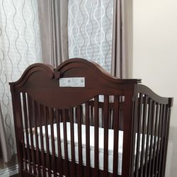 Disney Princess Baby Crib w/Sealy Matress