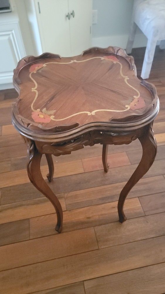 Antique Mahogany Marquetry Table