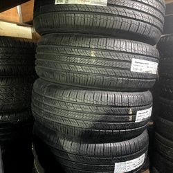 SET OF FOUR NEW TIRES 265/60/18 HANKOOK