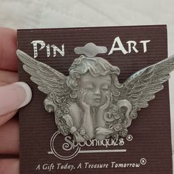 SPOONLIQUES PEWTER ANGEL PIN
