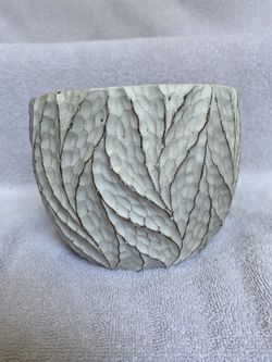 Mate White Textured Small Plant Pot 
