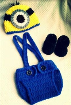 Minion outfit