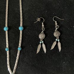 Turquoise Vintage Necklace And Earrings 