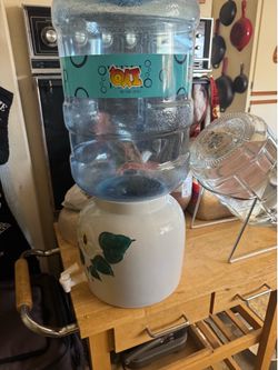 Ceramic water dispenser with 5 gallon water jug
