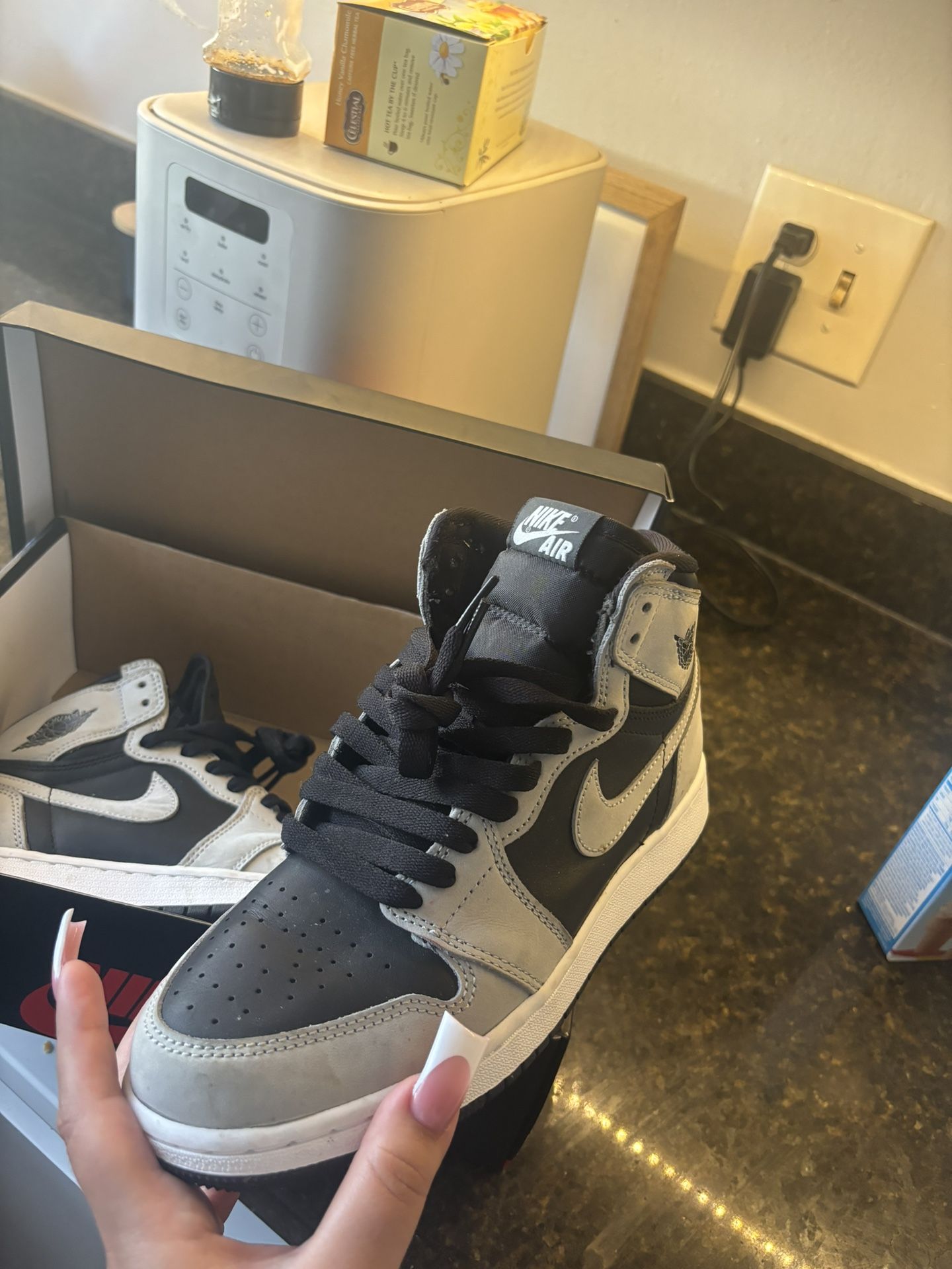 Jordan 1 Shadow