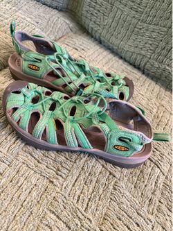 Keen women’s green water shoes size 8.5