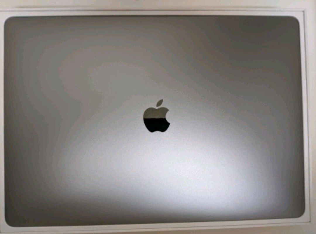 2018 MacBook pro with retina 15 inch
