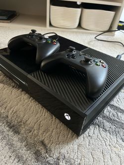 Microsoft Xbox One with Controllers TESTED WORKS