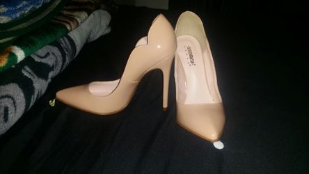 Andrea pink heels