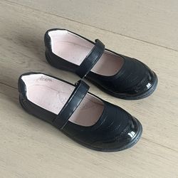 Girls Comfy Dress Shoes- 2Y