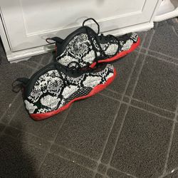 Nike Air Foamposite Men’s High Top Basketball Sneakers Snake Print Black Red