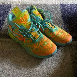 LaMelo’s Scooby-Doo size 10/5