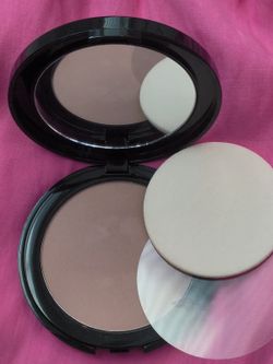 Glo Minerals Pressed Base Powder Foundation Natural Dark Compact NIP