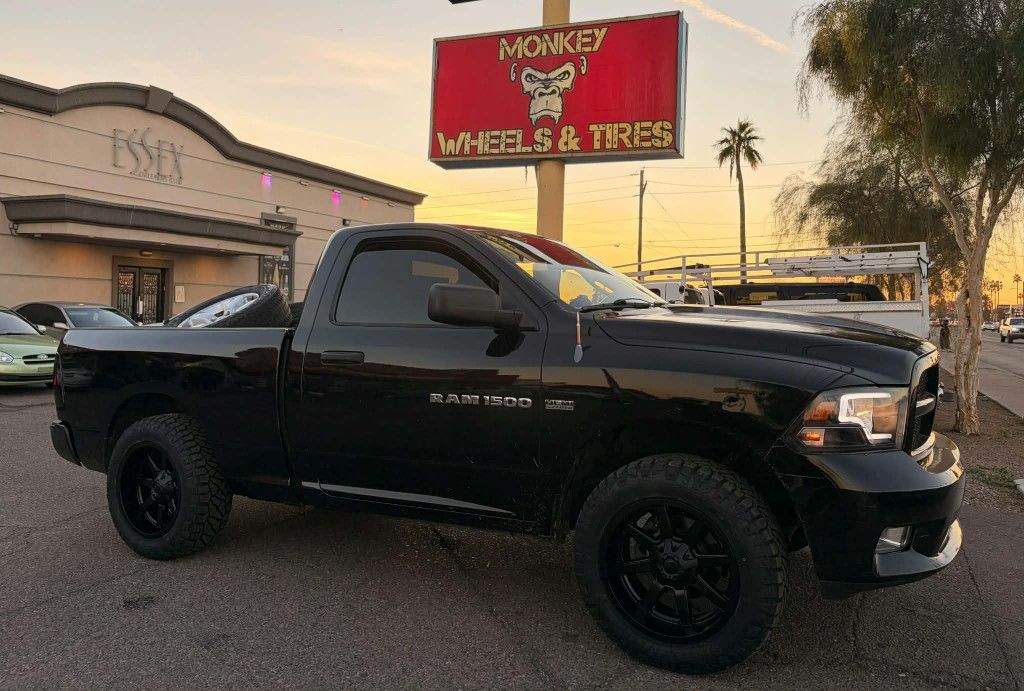 20x10 Fuel Wheels And Tires 275/60/20 Nitto Ridge Grappler