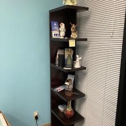 Corner Book Shelf