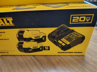 DEWALT 20V Max 5Ah Battery and Charger Kit