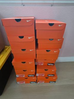 Brand new nike softball cleats
