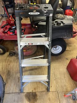 4 Ft 225 Lb. Ladder