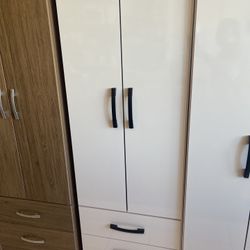 Wardrobe Closet With 2 Drawers
