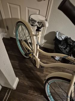 Womens Huffy 26 inch Cruiser Bike
