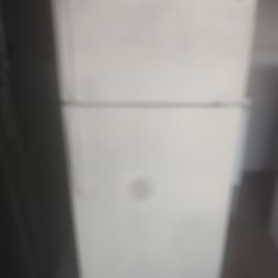 Refrigerator Mediano 