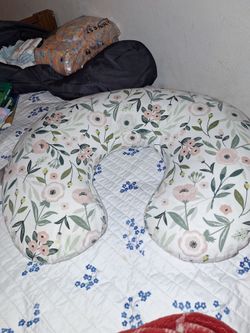 Boppy pillow