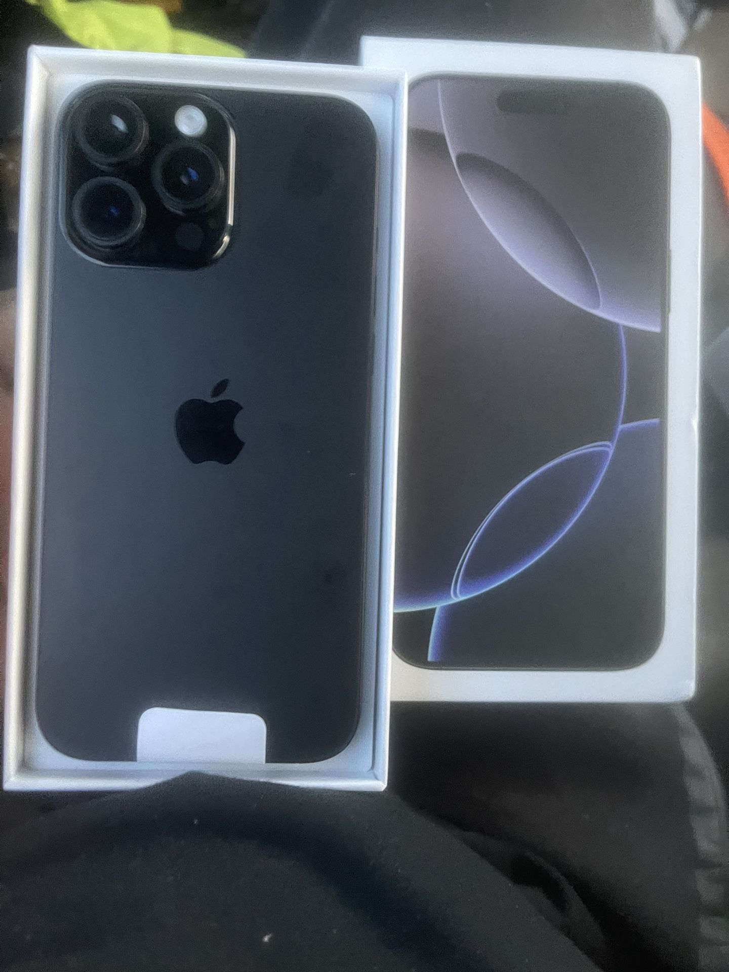 iPhone 16 Pro Max 256 Gb