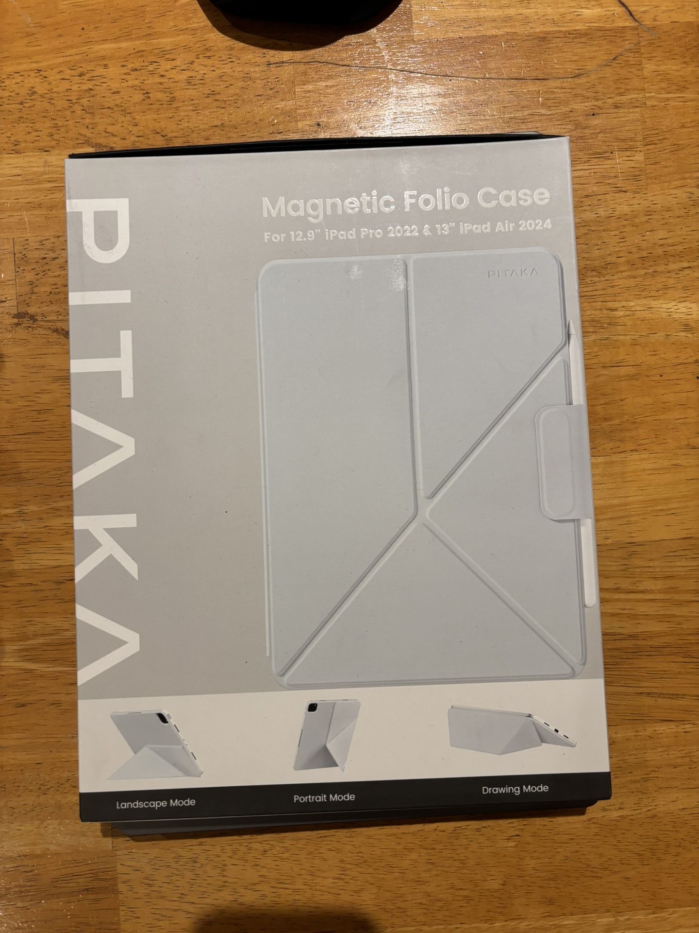 Pitaka Magnetic Folio Case