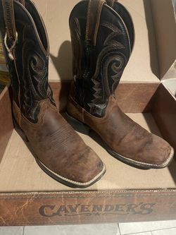 Men’s Cowboy Boots Size (10 W )