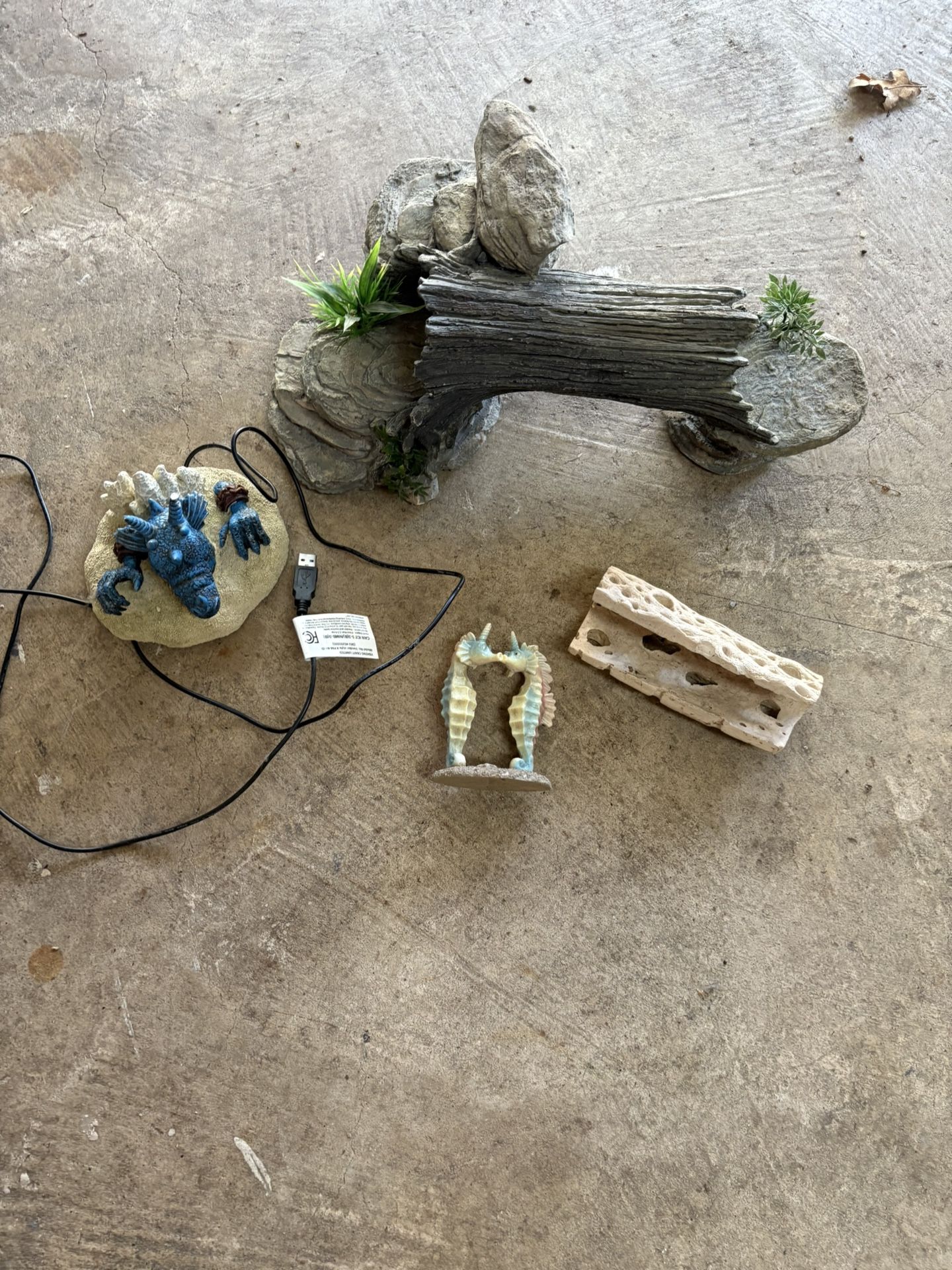 Decor For Fish Tank