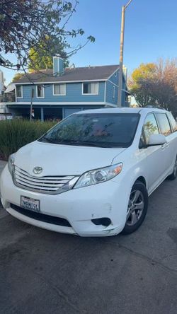2015 Toyota Sienna
