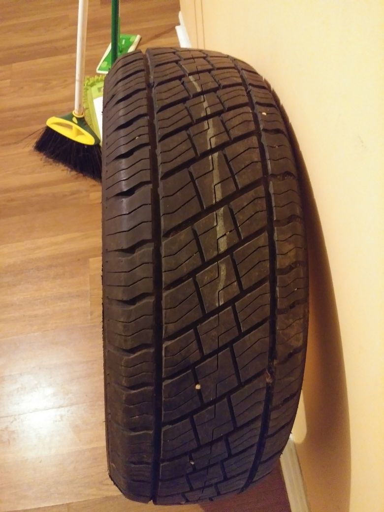 P235/65R17 all season tire