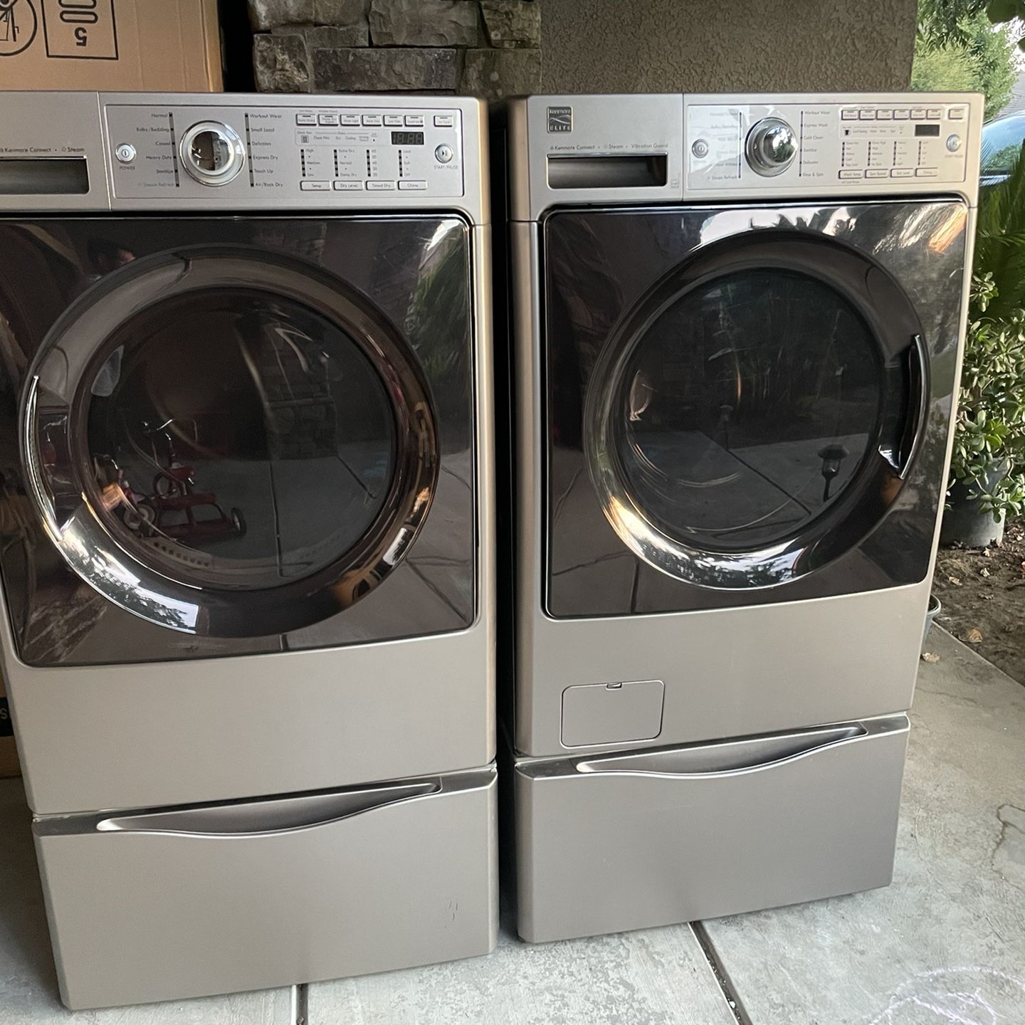 Kenmore elite 2024 washer dryer pedestals