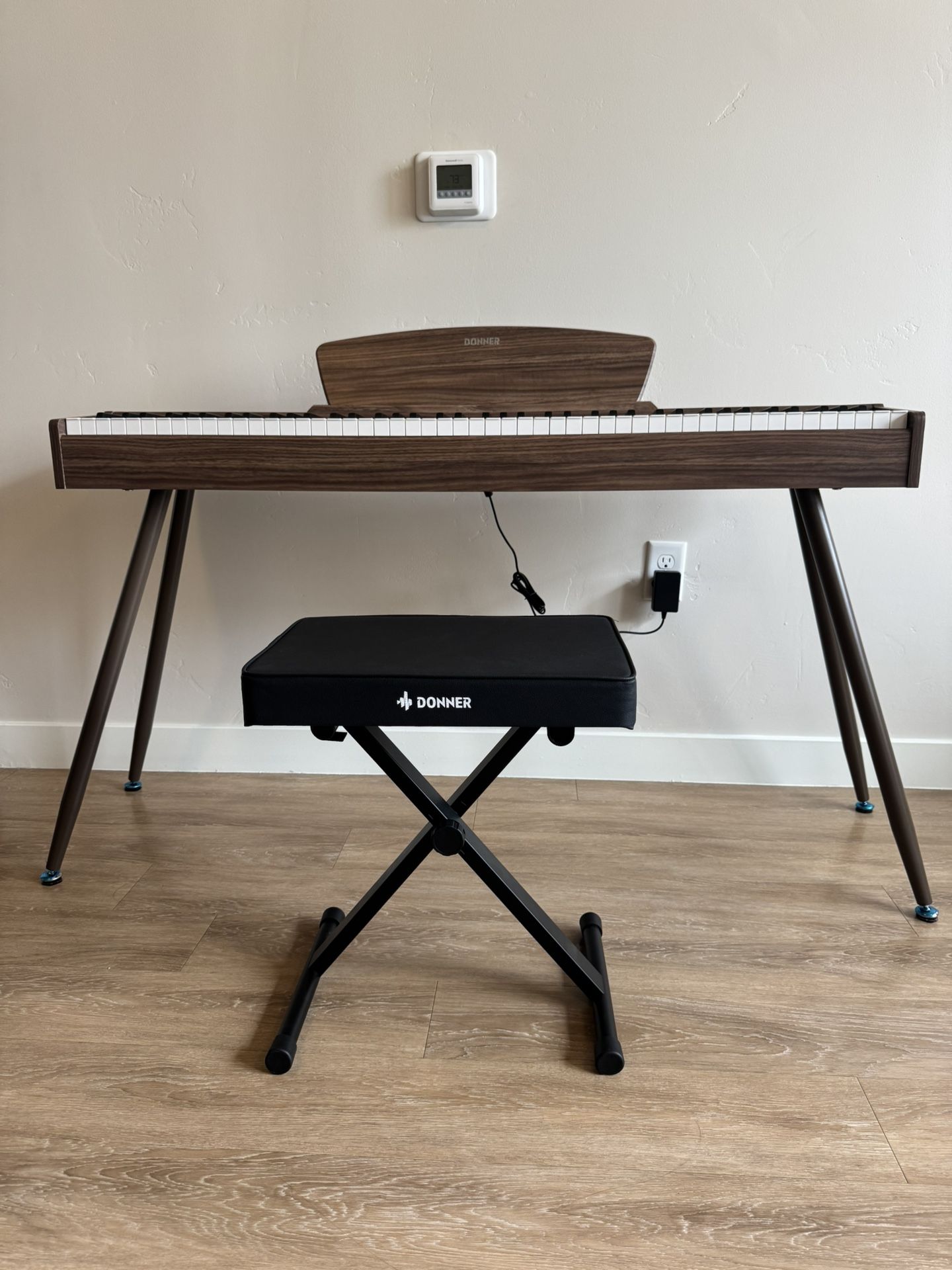 Donner DDP-80 Digital Piano 88 Key Weighted Keyboard In Walnut Color