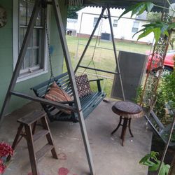 Wooden Porch Swing With Metal  Frame In Great Condition 