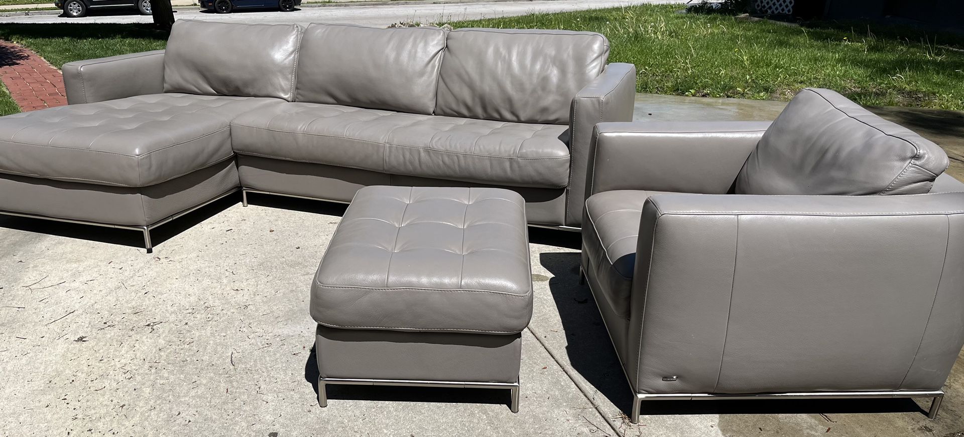**Like New!** Italian leather sectional w/ Chaise Lounge, Side Chair And Ottoman