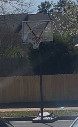 Lifetime 44” Steel-framed portable basketball hoop - quick release 8-10ft
