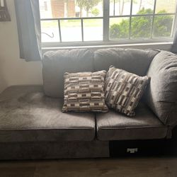 U shaped Sectional 
