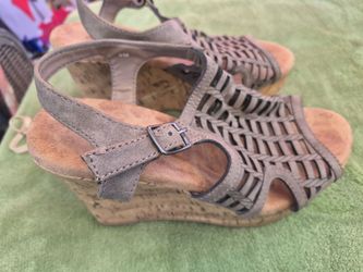 MAURICES  S 8 Woven Cork Wedge Sandals